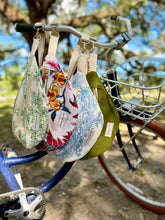 Load image into Gallery viewer, Maison Mallow Crossbody Bag