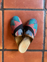 Load image into Gallery viewer, Kilim Shoes