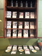 Load image into Gallery viewer, Wildflower Dream Chocolate Bar