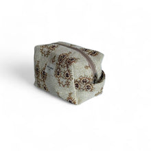 Load image into Gallery viewer, Pluma Print Zipper Bag