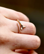 Load image into Gallery viewer, GOGO Rattlesnake Rib Ring
