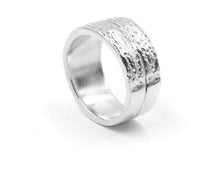 Load image into Gallery viewer, GOGO Armadillo Shell Ring
