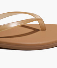 Load image into Gallery viewer, Waterproof Flip Flops
