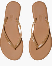 Load image into Gallery viewer, Waterproof Flip Flops
