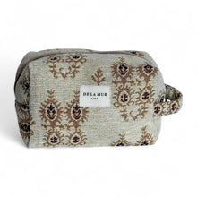 Load image into Gallery viewer, Pluma Print Zipper Bag
