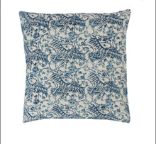 Load image into Gallery viewer, Throw Pillows
